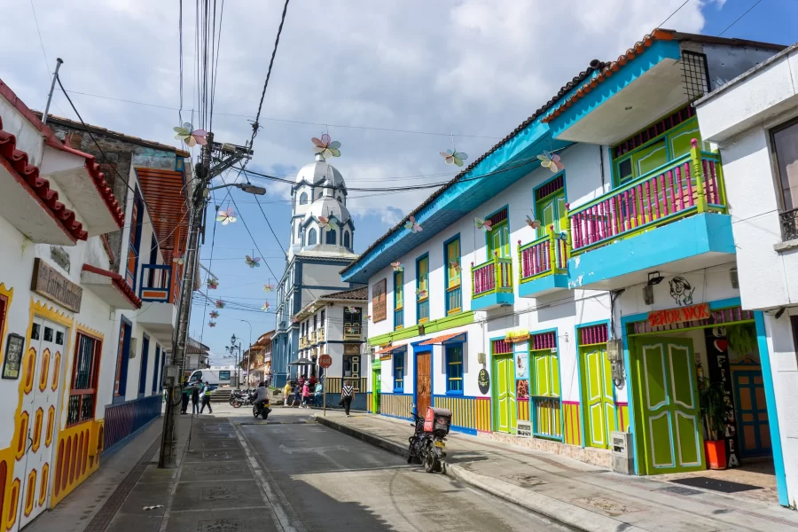 Colourful-Streets-FIlandia